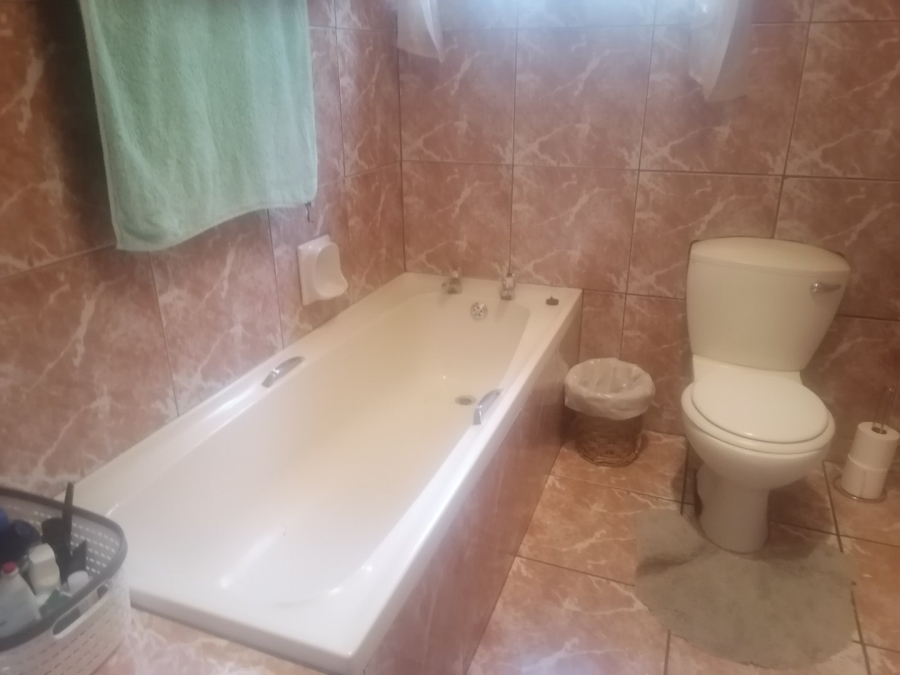 3 Bedroom Property for Sale in Pellissier Free State